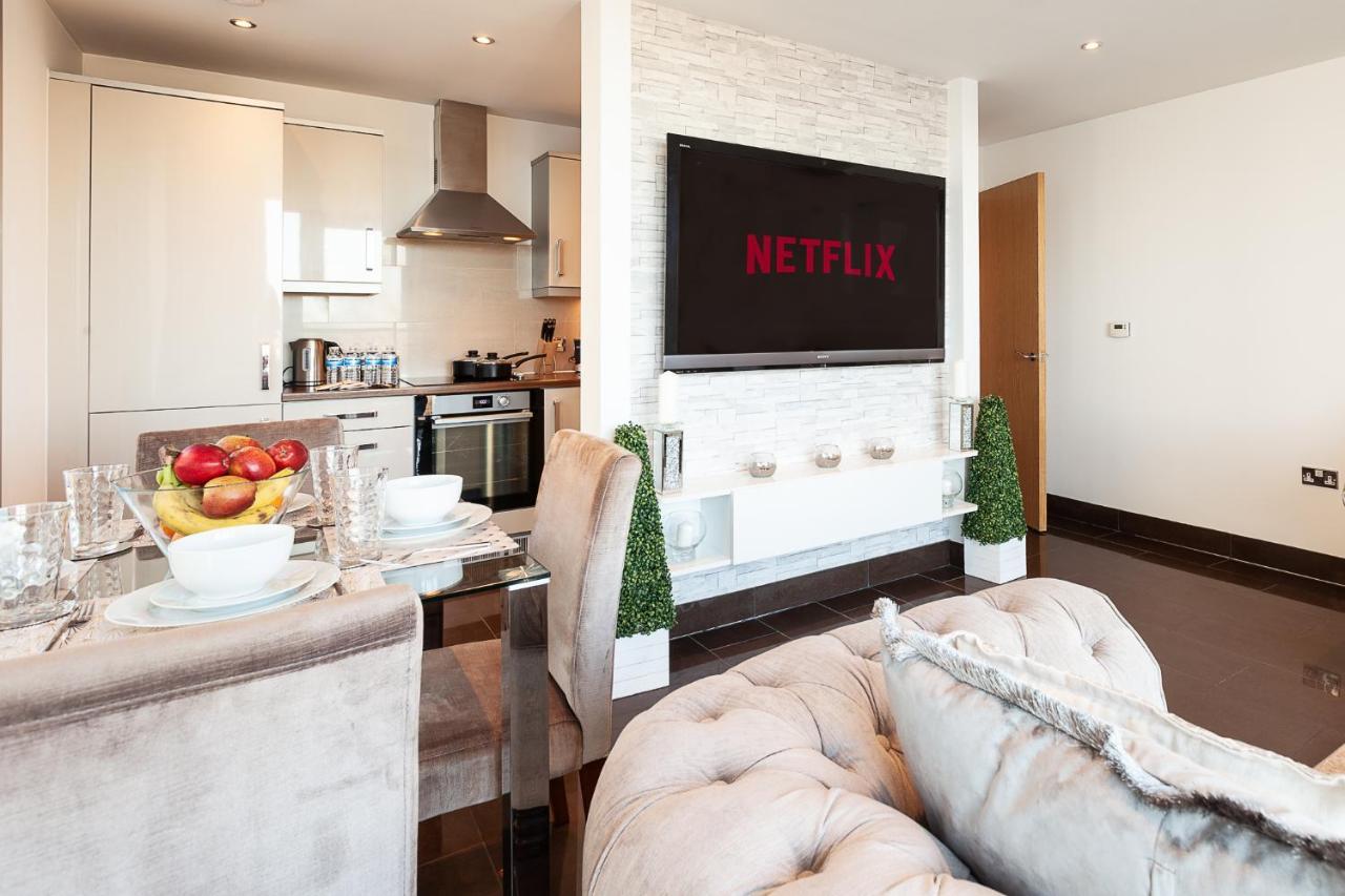 2 Bedroom 2 Bathroom Apartment In Central Milton Keynes With Free Parking And Smart Tv - Contractors, Relocation, Business Travellers Екстериор снимка