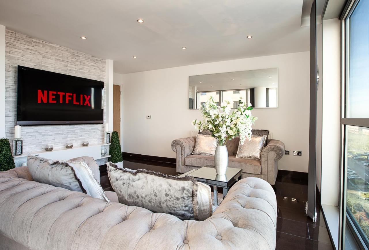 2 Bedroom 2 Bathroom Apartment In Central Milton Keynes With Free Parking And Smart Tv - Contractors, Relocation, Business Travellers Екстериор снимка