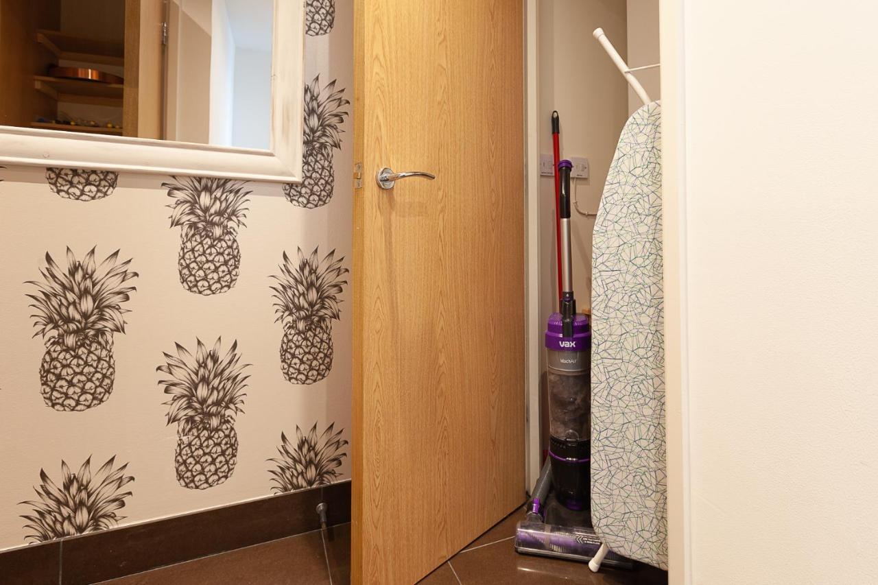 2 Bedroom 2 Bathroom Apartment In Central Milton Keynes With Free Parking And Smart Tv - Contractors, Relocation, Business Travellers Екстериор снимка