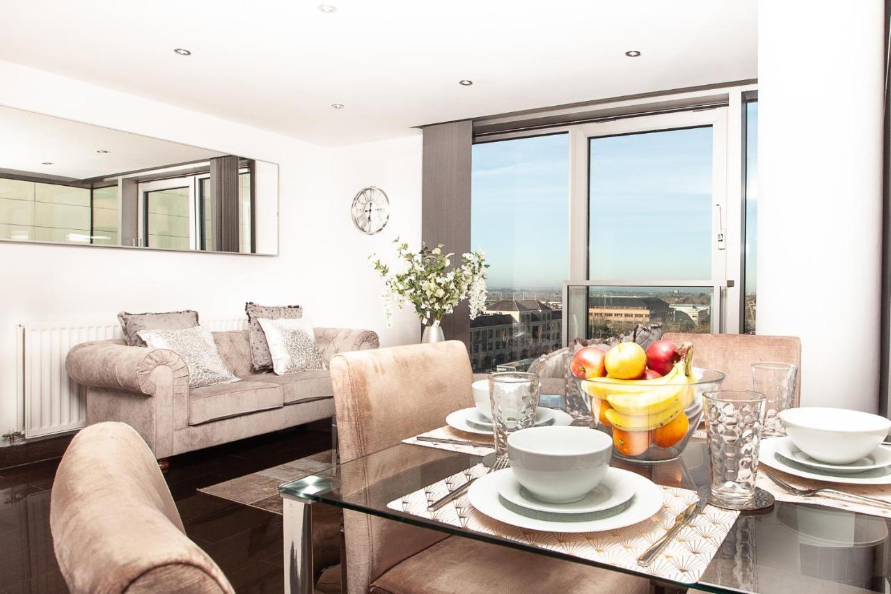 2 Bedroom 2 Bathroom Apartment In Central Milton Keynes With Free Parking And Smart Tv - Contractors, Relocation, Business Travellers Екстериор снимка
